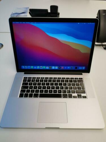 Macbook Pro 15 inch Retina (incl. Apple Magic Mouse)