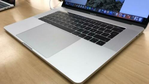 MacBook Pro 15 inch  Touchbar  Hexa core i7 2.6 GHz  2019
