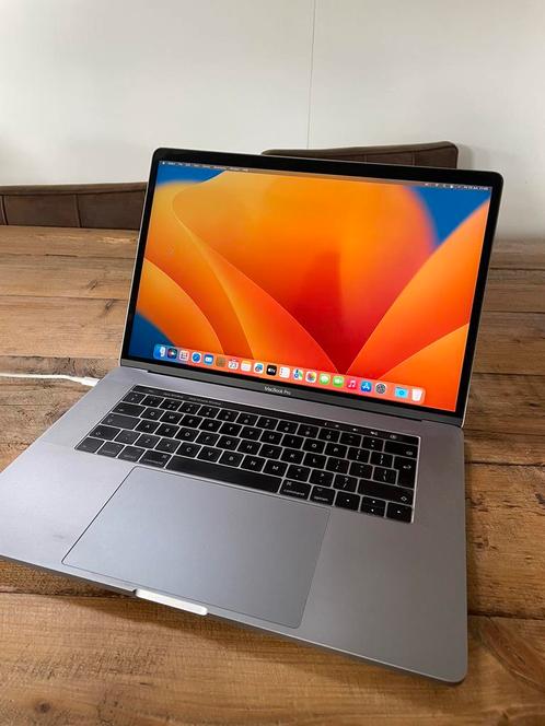 MacBook Pro 15 - inclusief lader