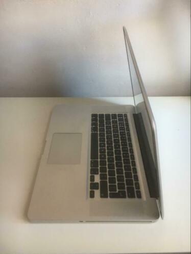 MacBook Pro 15-insh,11 i7