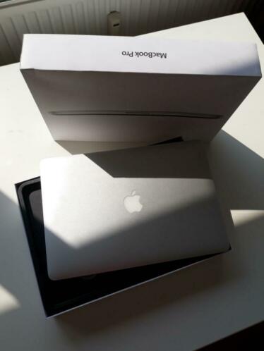 Macbook Pro 15 Retina mid 2012 2.38GB256SSD ALS NIEUW