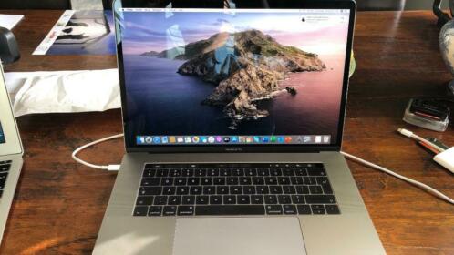 MacBook Pro-15034-2017-2,9GHz-QCi7-500GB SSD-16GB GARANTIE