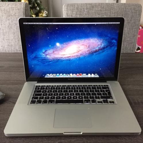 MacBook Pro 15034 2.0GHz i7 8GB DDR3 128GB SSD in NIEUWSTAAT
