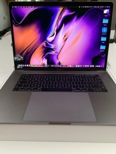 MacBook Pro 15034 2,9 Ghz i7 16Gb 512Gb 2018