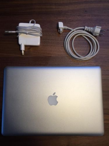 Macbook pro 15034 early 2011 i7 2.0ghz HiRes