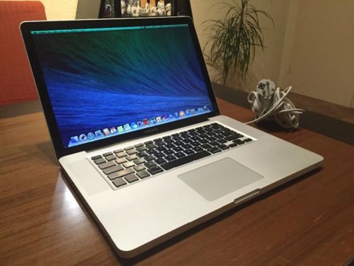 Macbook Pro 15034 I5 8GB RAM1000GB HDD 2010 INRUIL MOGELIJK