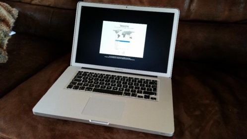 MacBook Pro 15034, i7, 2011, BTW verrekenbaar, daglichtscherm.