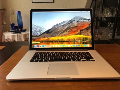 Macbook Pro 15034 Retina 2015 2.2 I7 16GB512 SSD Nieuw Scherm