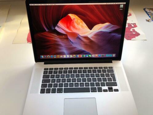 Macbook Pro 15034 Retina 20172015 2.5Ghz 16GB 512GB SSD AMD