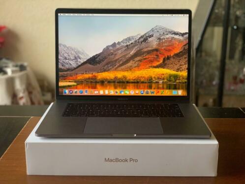 Macbook Pro 15034 TouchBar 2017 3.1 I7 16GB512GB SSD 40 Cycli