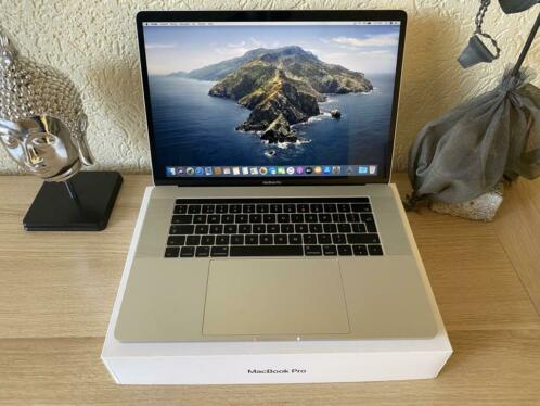 Macbook Pro 15034 TouchBar 2018 2.9 I7 16GB512GB SSD 10 CYCLI