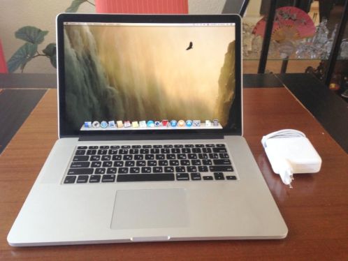 Macbook Pro 15034Retina 2013 8 GB256 SSD ALLEEN VND  1450