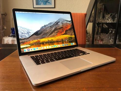 Macbook Pro 15034Retina 2015 2.2 I7 16GB256GB SSD TopConditie