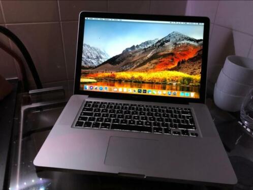 Macbook Pro 15039039 2011, i7, 8GB RAM, SSD