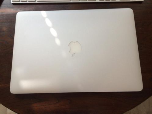 MacBook Pro 15039039 2,5 i7, 512SSD 2015, NIEUW  Factuur  ruil