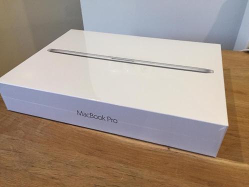 Macbook Pro 15039039 Retina 2.2Ghz 2.2 i7 16GB 256GB NIEUW 2015