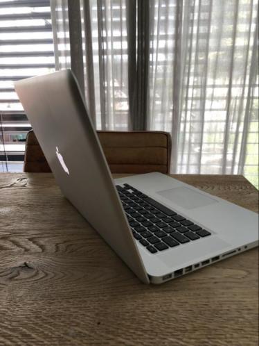 Macbook Pro 15039039 Retina 2.2Ghz i7 8GB 1024GB SSD 2011  2012