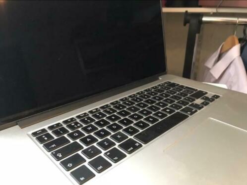 MacBook pro 15,4 inch I7 2.5 mid 2014