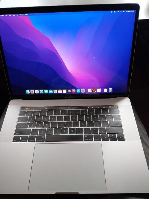 Macbook Pro 15,4 retina amp touch bar