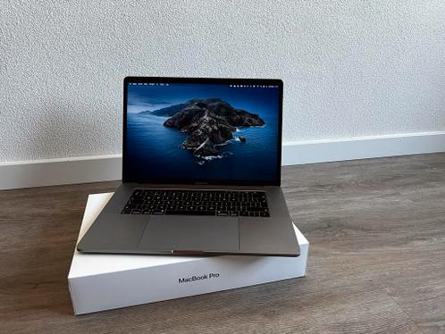 MacBook Pro 15,4 Space grey  USB C hub