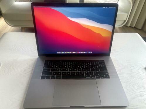 MacBook Pro 15inch 2018 Touchbar Spacegrey 256GB SSD  16GB