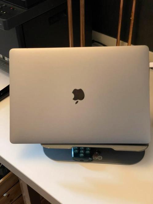 MacBook Pro 15inch 2019 1tb 32g ram