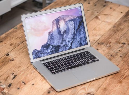 Macbook Pro 15inch 2,2GHz i7 HiRes Anti Glare 8GB 256gb SSD 