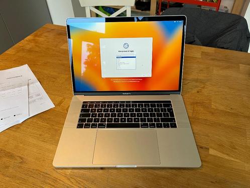 MacBook Pro 15quot Touch Bar - 2.6 i7, 16GB, 512GB