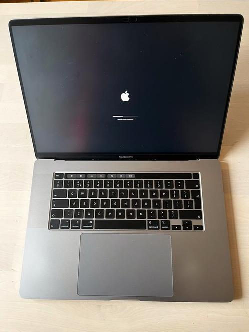 MacBook Pro 16 (2019)  i9  1TB  16GB RAM  Tas  Case