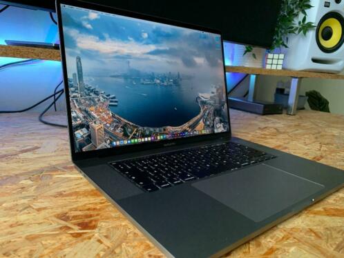 Macbook pro  16 inch  1TB SSD  2,3 GHz 8-core i9