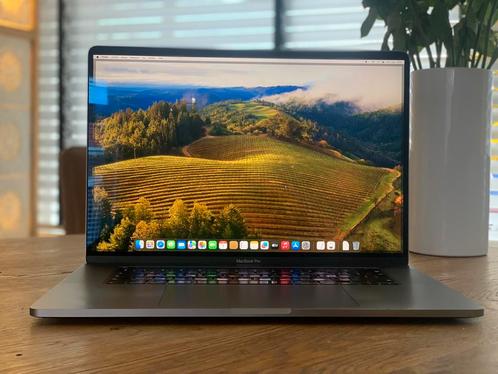 MacBook Pro 16 inch 2019 - 16GB -500GB eind december 2020