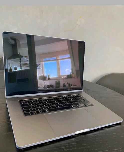 MacBook Pro 16 Inch 2019 16GB i7 512GB