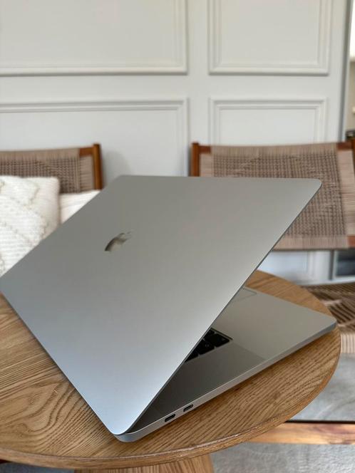 Macbook pro 16 inch 2019 Apple touch bar 1 TB i9 2,3