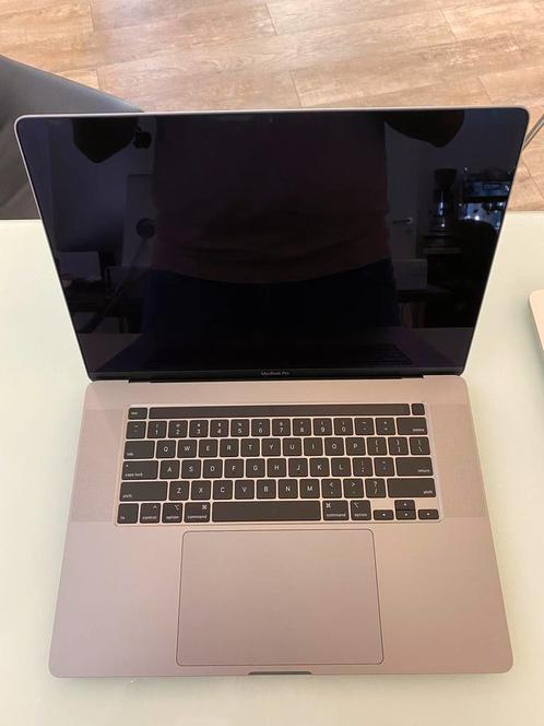 MacBook Pro 16 inch (2020) 2.4 GHz i9, 1TB SSD, 32GB ZGAN
