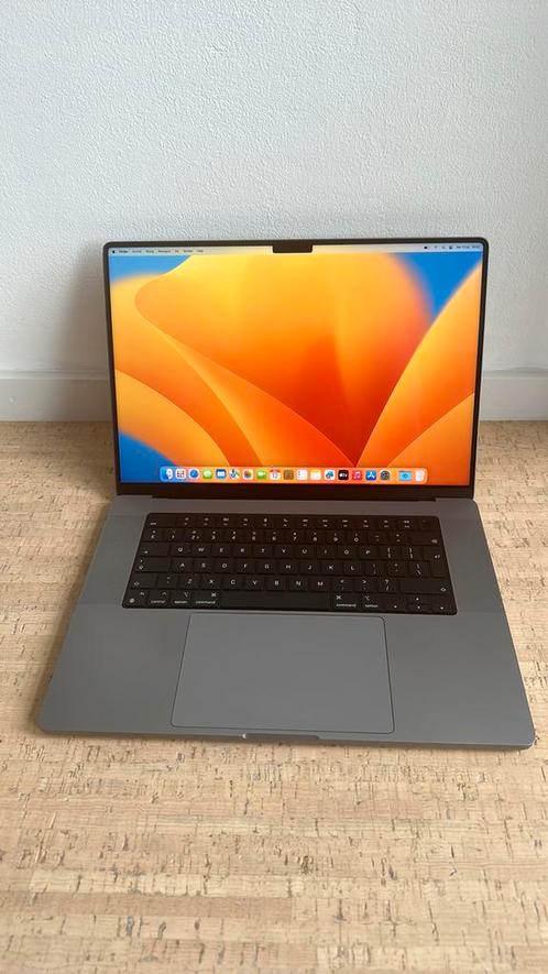 Macbook pro 16 inch (2021) M1 MAX, 64gb geheugen, 1TB opslag