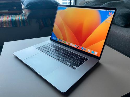 MacBook Pro 16 inch 8 core i9  16 Gb  1 Terrabyte Flash