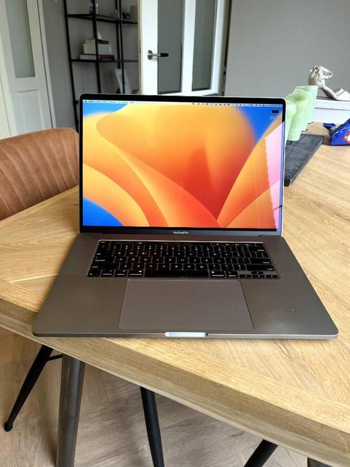MacBook Pro 16 inch Touchbar, (2019) 2.3 GHz 8-Core i9 32GB