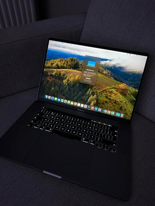 MacBook Pro 16inch 2019 i9 8GB Videokaart 32GB RAM Touchbar