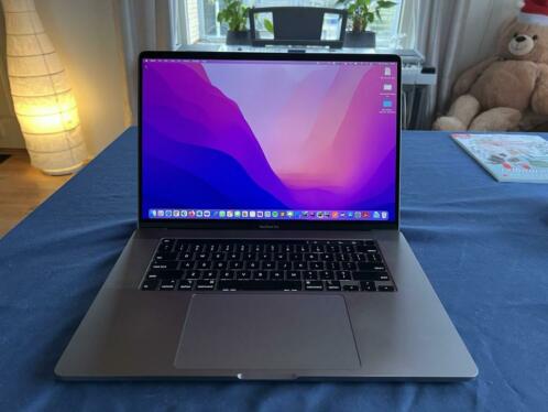 MacBook Pro 16quot 2019  2.4 GHz i9  5500M 8GB  32GB  1TB