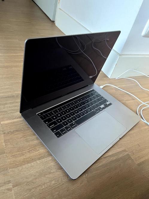MacBook Pro 16quot - space grey 2019 Pro 512GB - DEFECT SCHERM