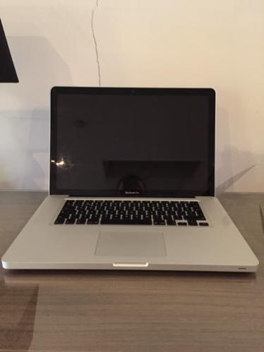 Macbook Pro 2,0 Ghz i7 4GB 500GB 034Defect034