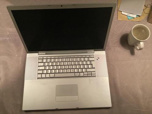 MacBook Pro 2008, 17 inch.