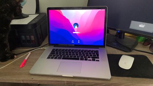 MacBook Pro 2015 i7 Retina display 15inch 16gb ssd 265gb