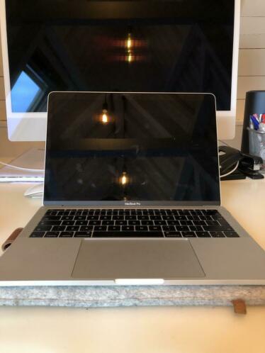 Macbook Pro 2017 128gb zilver