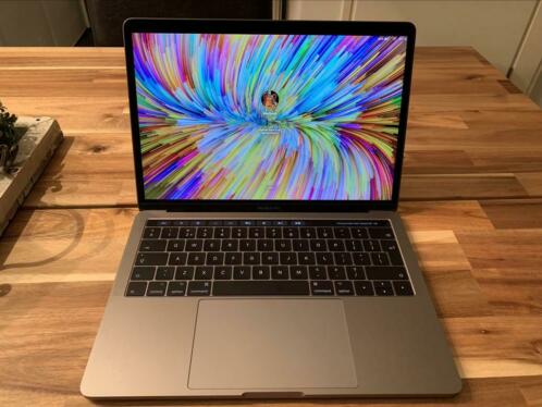 MacBook Pro 2017 13 Touch Bar (Core i5 3,1GHz, 8GB, 256GB)