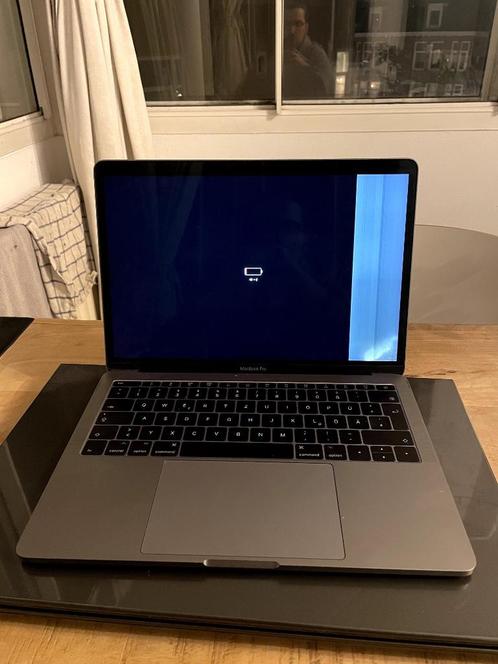 MacBook Pro (2017) 13quot core i5 256GB (8GB)