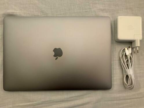 Macbook Pro 2017 15-inch 512GB i7 2.9GHz 16GB