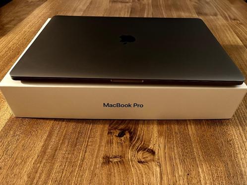 MacBook Pro 2017 15inch touch bar i7 16gb 512gb space grey