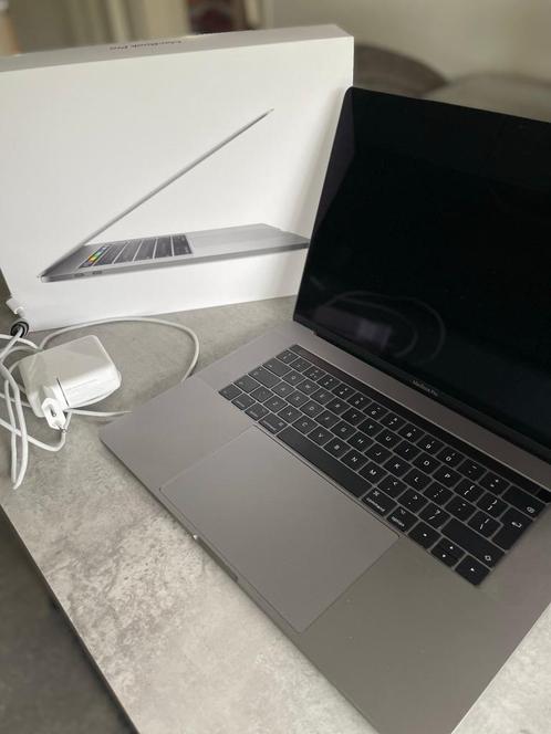 MacBook Pro 2018 15 inch touchbar