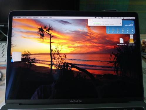 Macbook pro 2018  I7  16GB  512GB